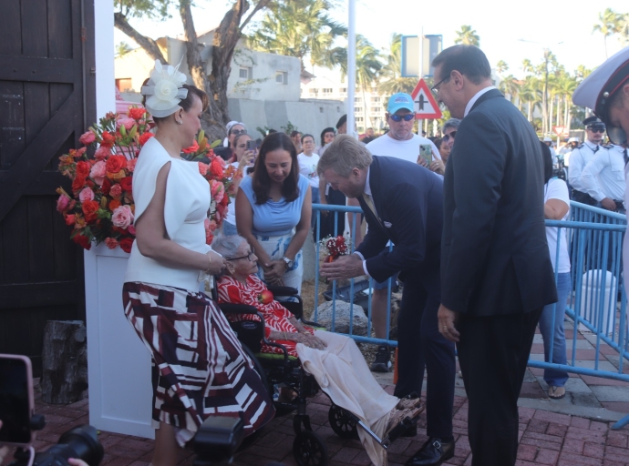 Señora Cira Quandt a ricibi saludo special pa su 100 aña di edad, for di Su Mahestad